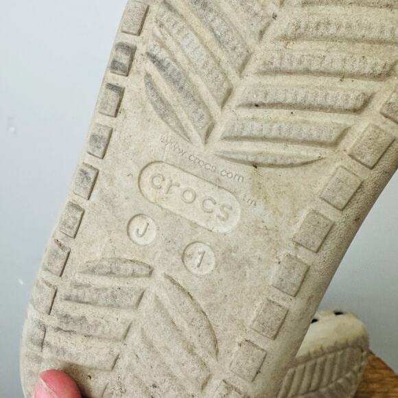 CROCS Gold Glitter Slip On Clogs With Charms Girls Size 1 - Picture 8 of 9